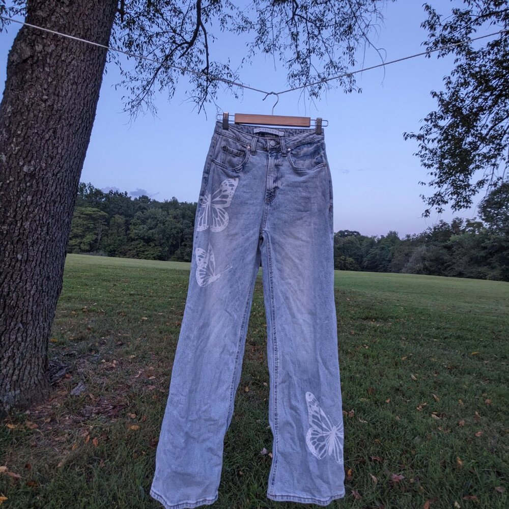 Tinseltown Wide Leg Jeans Juniors 3 Blue Light Stone Butterfly Print High Rise